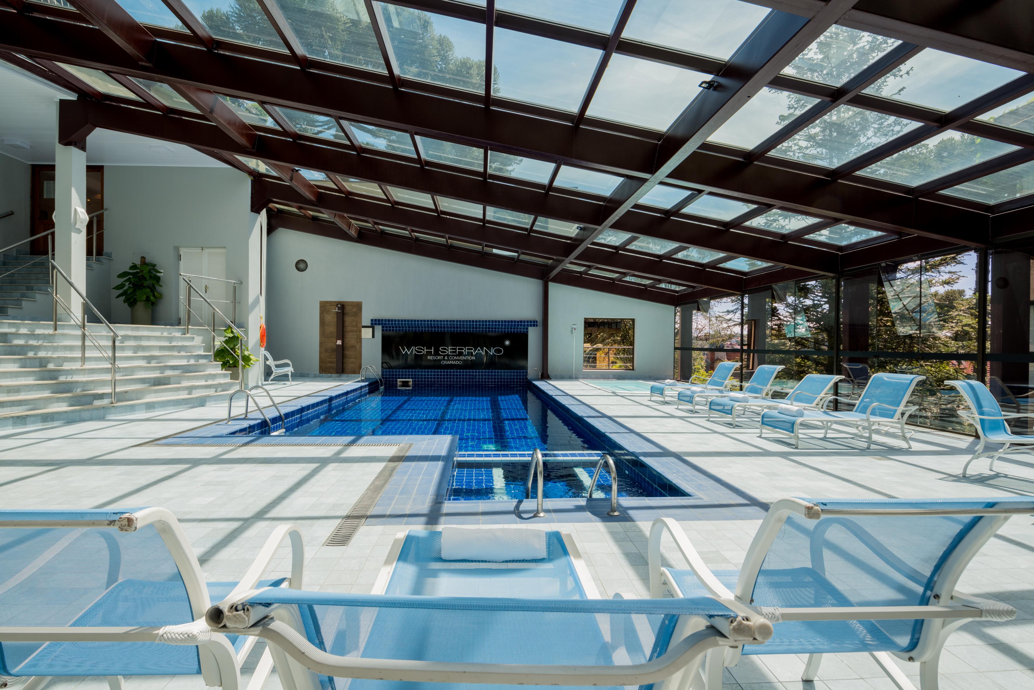 Wish Serrano Resort Gramado Eksteriør billede Swimming pool at the hotel